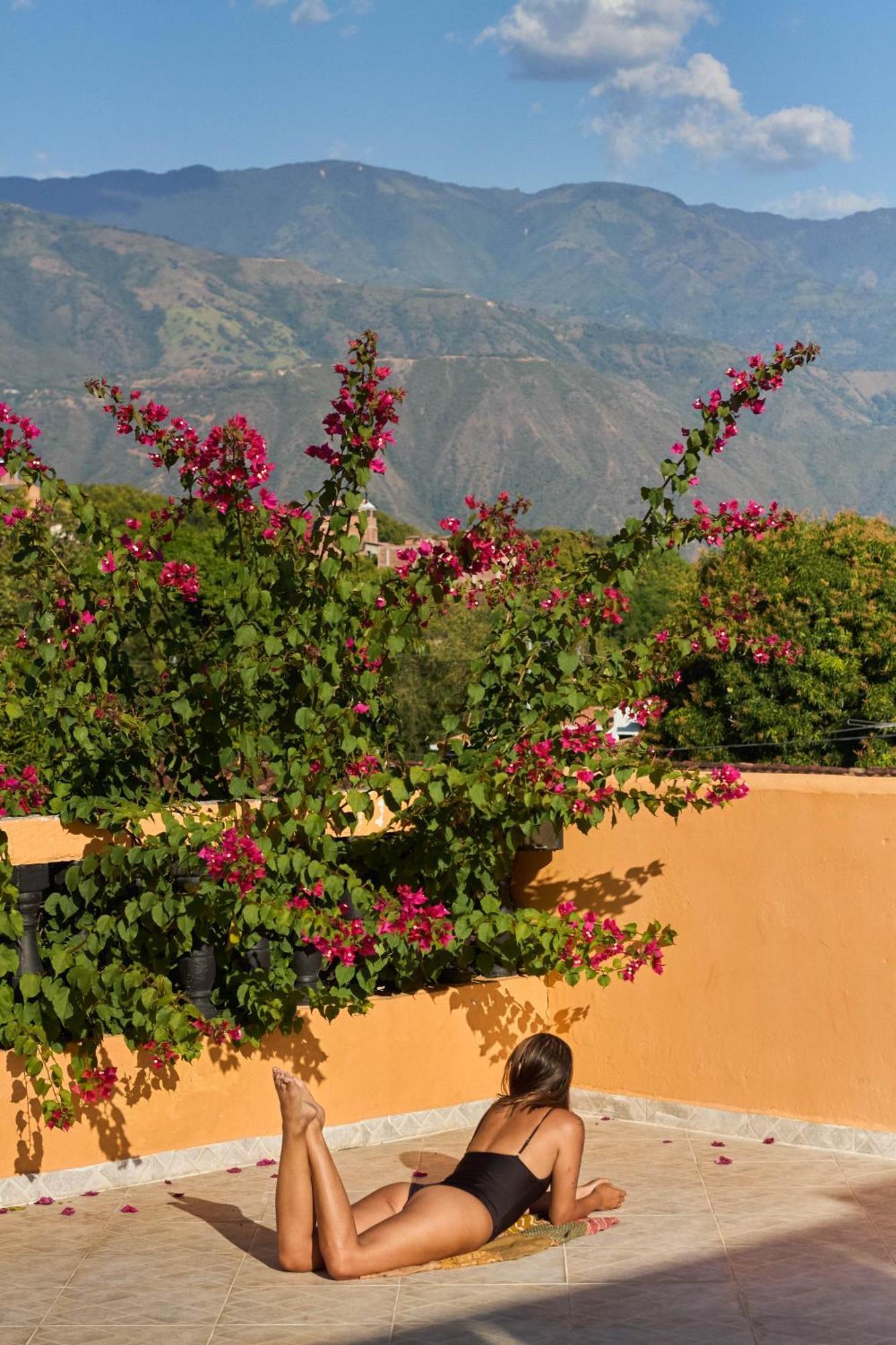 Curazao Hotel -Centro Historico- Santa Fe de Antioquia Ngoại thất bức ảnh