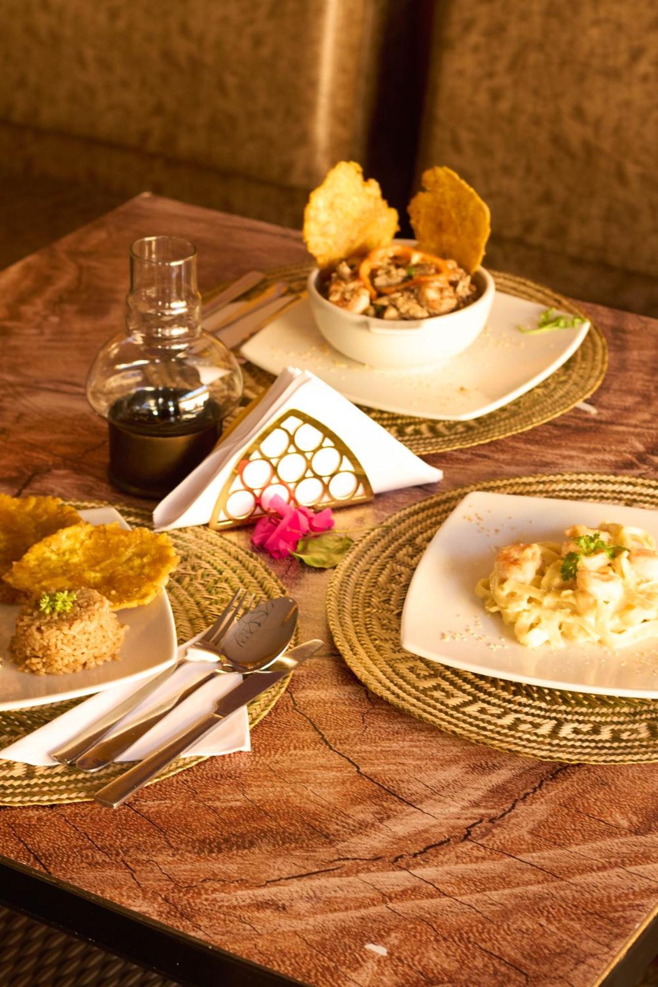 Curazao Hotel -Centro Historico- Santa Fe de Antioquia Ngoại thất bức ảnh