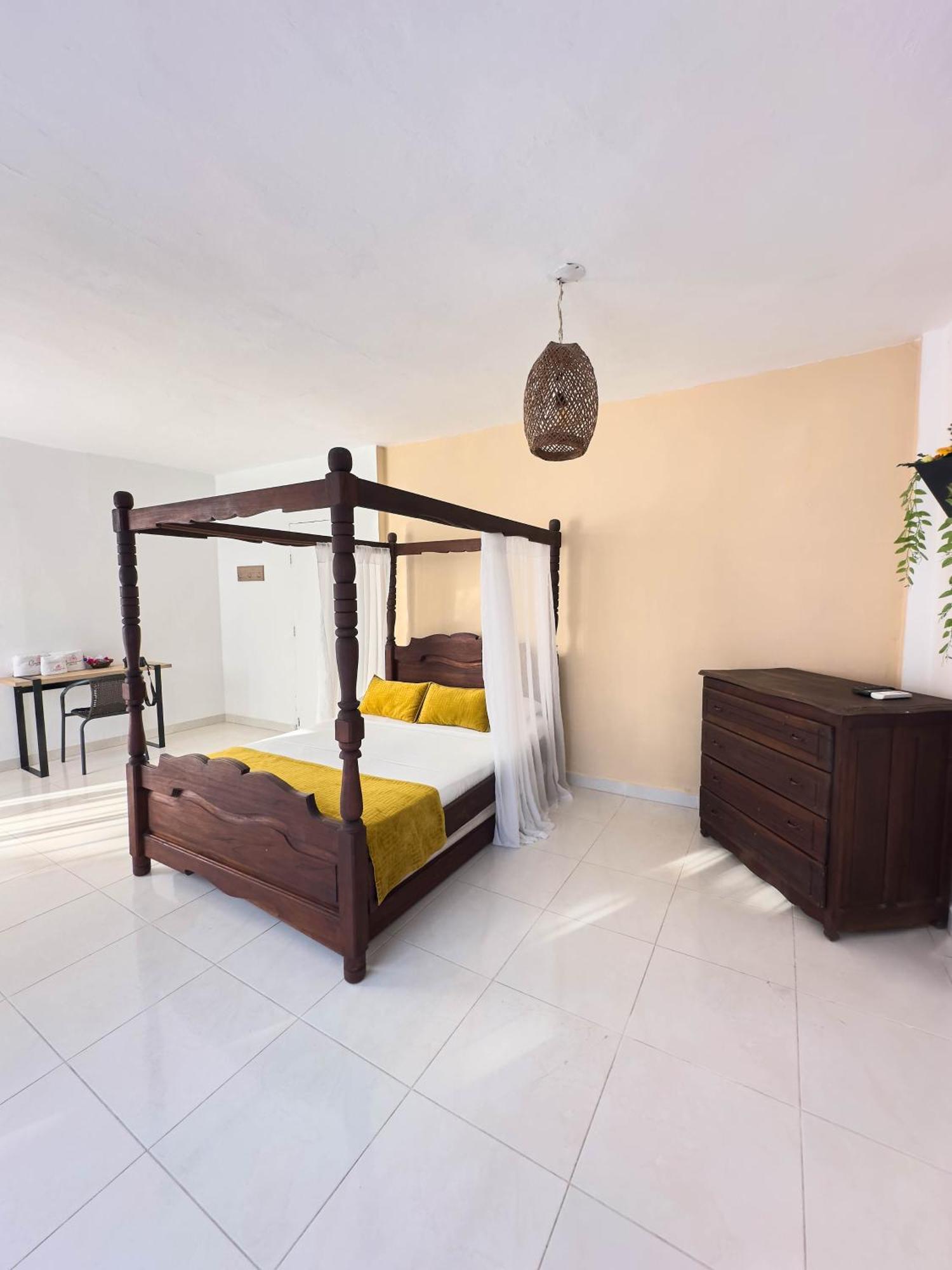 Curazao Hotel -Centro Historico- Santa Fe de Antioquia Ngoại thất bức ảnh