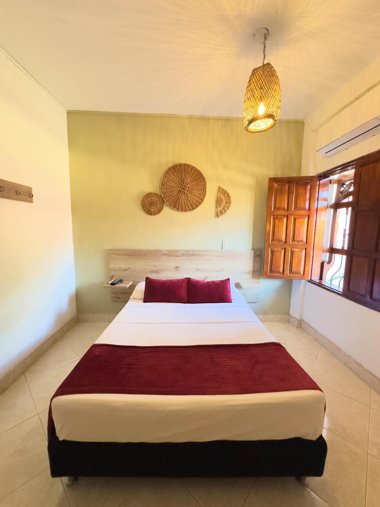 Curazao Hotel -Centro Historico- Santa Fe de Antioquia Ngoại thất bức ảnh